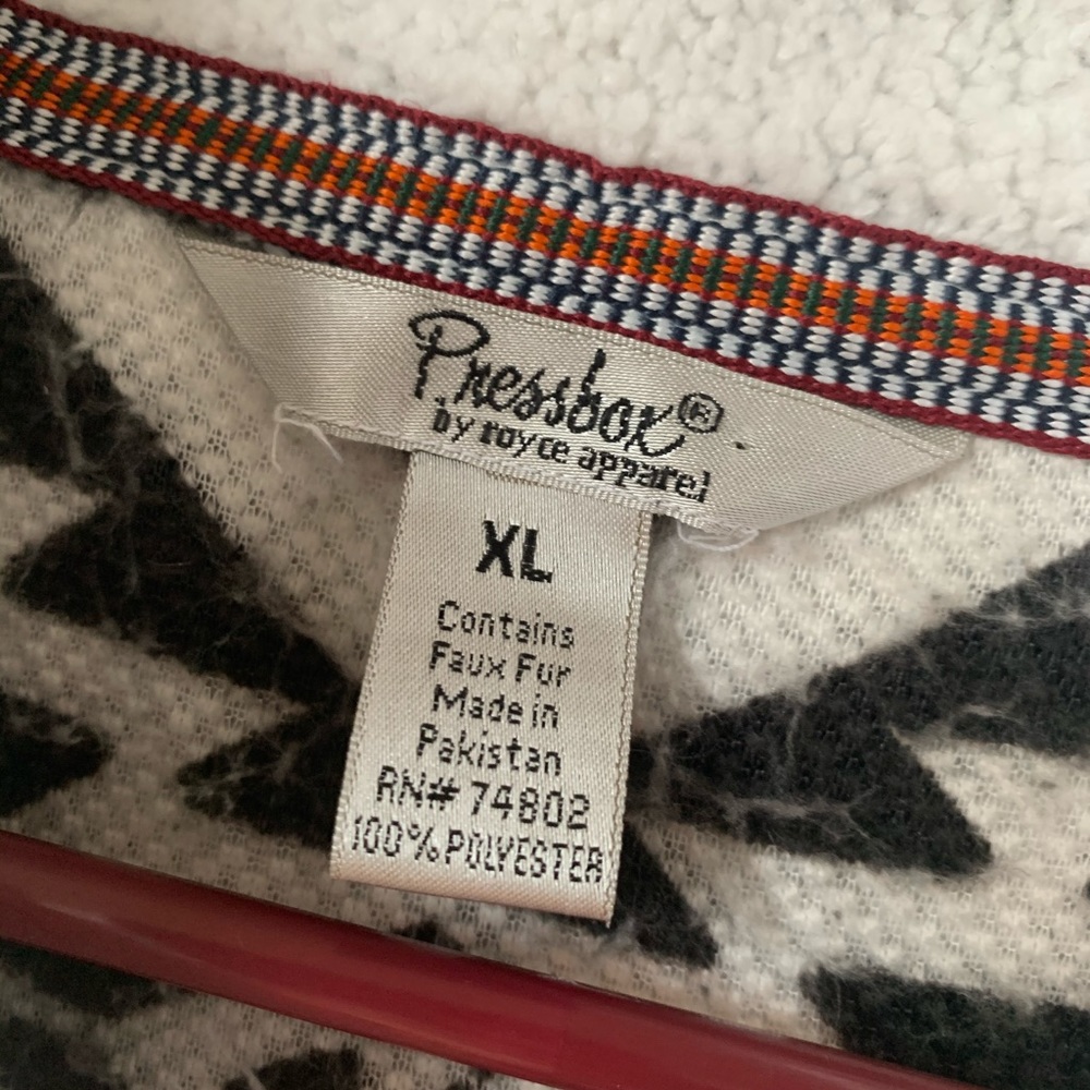University of Georgia UGA Bulldogs Sherpa Woman’s - XL - Picture 3 of 4